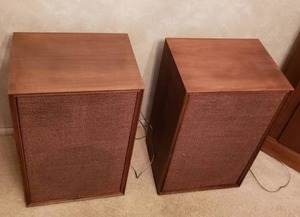 lot 24 image: Team Electronics Award 380 Audio Speakers