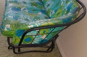 lot 4 image: Homecrest Vintage Patio Glider Loveseat