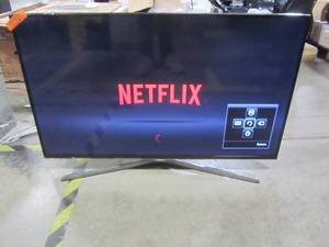 lot 9 image: Samsung 5500 Series UN40H5500 - 40 LED Smart TV - 1080p - 60 Hz