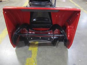 lot 11 image: Toro SnowMaster 724 ZXR 24 in. Single-Stage Gas Snow Blower 36001