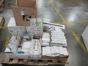 lot 261 image: MIXED PALLET OF MISCELLANEOUS FLOOR AND WALL TILE