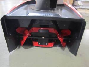 lot 66 image: Toro Power Clear 21 in. 60-Volt Lithium-Ion Brushless Cordless Electric Snow Blower with 7.5 Ah BatteryCharger Included 39901