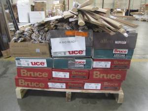 lot 95 image: MIXED PALLET OF FLOORING