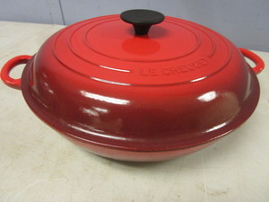 lot 111 image: LE CRESUET DUTCH OVEN