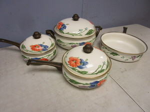 lot 114 image: VILLEROY & BOCH ENAMEL COOKWARE