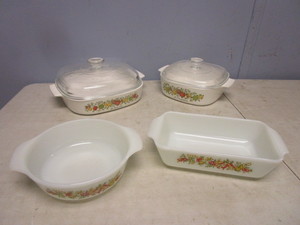 lot 122 image: CORNING WARE BAKING SET