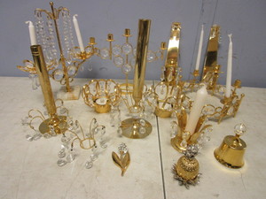 lot 131 image: ANTIQUE CRYSTAL AND BRASS CANDLE HOLDERS AND LENOX TABLE DECORATIONS