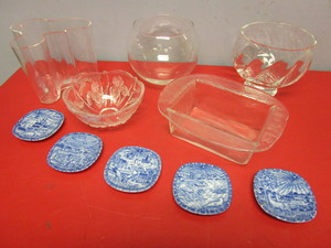 lot 135 image: GUNNAR NYLUND PORCELAIN PLATES, ALVAR AALTO VASE, MORE SWEDISH DECOR