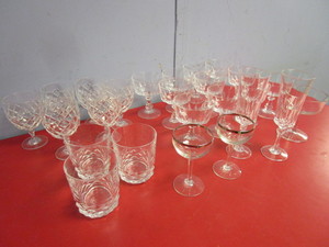 lot 153 image: DECORATIVE GLASSWARE, GOBLETS, FLUTES, MORE