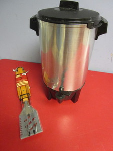 lot 154 image: WEST BEND COFFEE MAKER, BED BATH & BEYOND GRILL SET