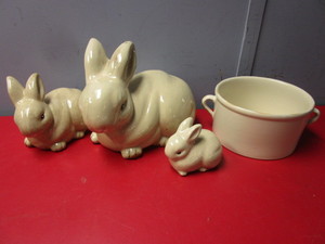 lot 161 image: BUNNY SET, WITH CROCK