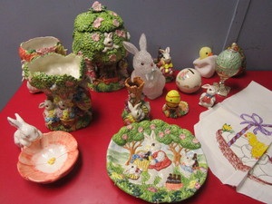 lot 162 image: EASTER DECOR, FITZ & FLOYD COOKIE JAR AND PITCHER, OTHER BUNNY DECOR