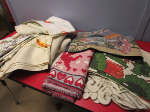 lot 175 image: ASSORTED HOME DECOR FABRIC