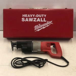 lot 23 image: Milwaukee Heavy Duty 110Volt Corded...
