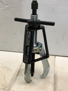 lot 46 image: New Posi-Lock Model 104 Gear & Bear...
