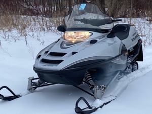 lot 2 image: 2002 Polaris Indy Classic 700