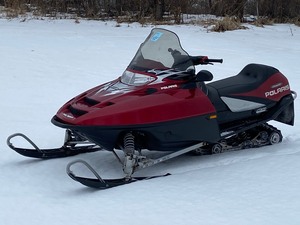 lot 3 image: 2003 Polaris Indy Classic 700