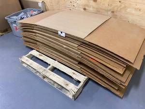 lot 26 image: Entire Pallet of Boxes - 29 x 32 x 3.5 - Very sturdy