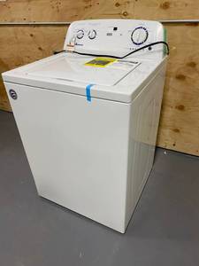 lot 29 image: AMANA 3.5 cu. ft. White Top Load Washing Machine