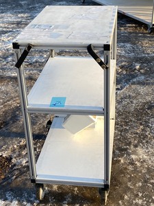 lot 31 image: Commercial Portable Workstation  Cart