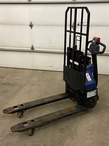 lot 1-A image: Big Joe Industrial Electric Hydraulic Pallet Jack