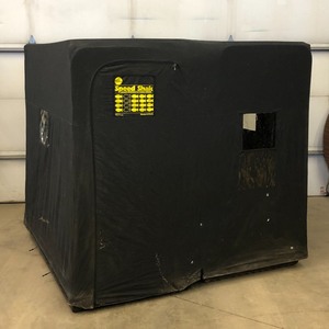 lot 1 image: Portable Ice Fishing Shelter
