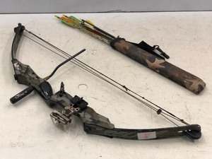 lot 8 image: PSE Jet-Flite Express Compound Bow Set