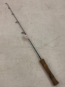 lot 85 image: Cabelas Ice XML-Series MedHeavy Action Ice Rod