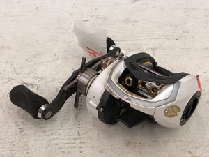 lot 114 image: Bass Pro Shops XPS JCL10SB Baitcast Reel