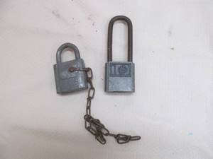 lot 19 image: US navy locks
