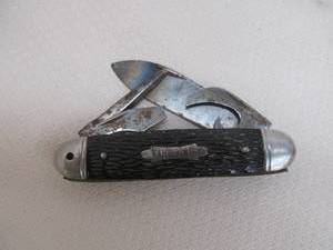 lot 25 image: Vintage Kamp King Knife