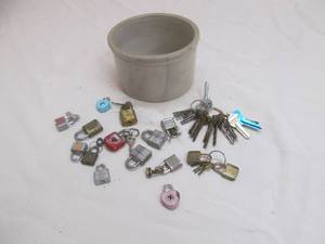 lot 29 image: vintage padlocks