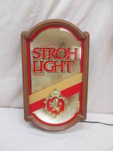 lot 39 image: Strohs light