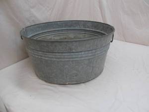 lot 44 image: galvanized tub