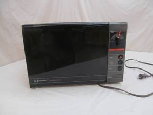lot 63 image: Emerson microwave