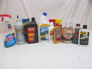 lot 71 image: oil ,cleaning supplies