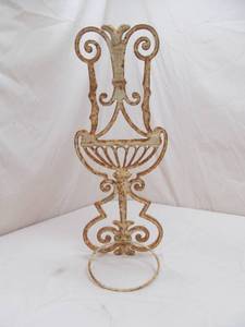 lot 93 image: cast iron dcor