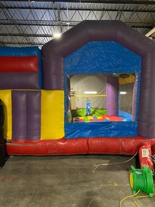 lot 3 image: Wacky Castle 5-in-1 Combo