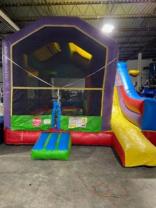 lot 5 image: Wacky Castle 5-in-1 Combo