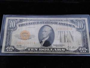 lot 2 image: 1928 $10 Gold Certificate