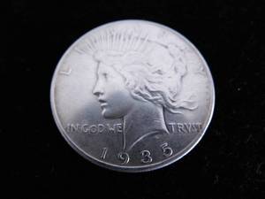 lot 7 image: 1935 Peace Dollar