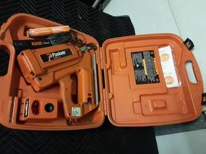 lot 3 image: Passlode Impulse Nailer