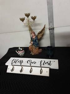 lot 42 image: Angel Candle Holder, Other Home Decor