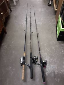 lot 48 image: 2-Shakespeare Ugly Stick Combos, 1-DaiwaShock Combo