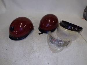 lot 39 image: Pair of Helmets with Visors XL