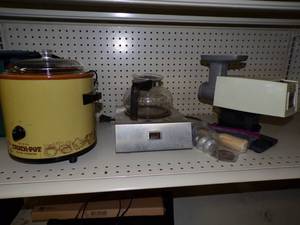 lot 32 image: Meat Grinder, Coffee pot with Warmer and Crockpot with case
