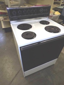 lot 22 image: Electric Oven