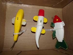 lot 20 image: 3 Fish Decoys