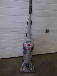 lot 85 image: Hoover Floormate