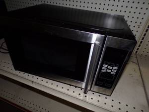 lot 87 image: Microwave